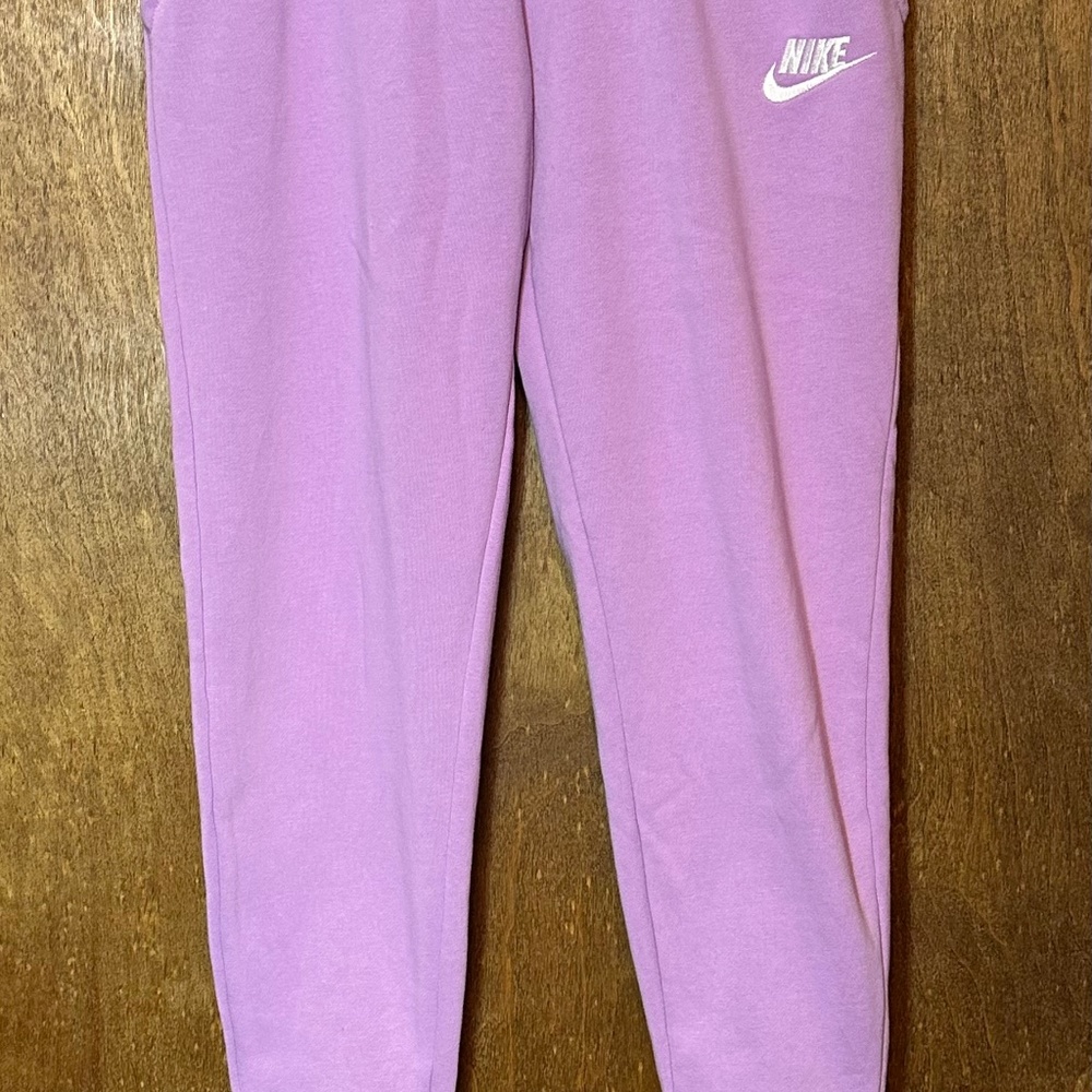 Nike (L) jogger purple